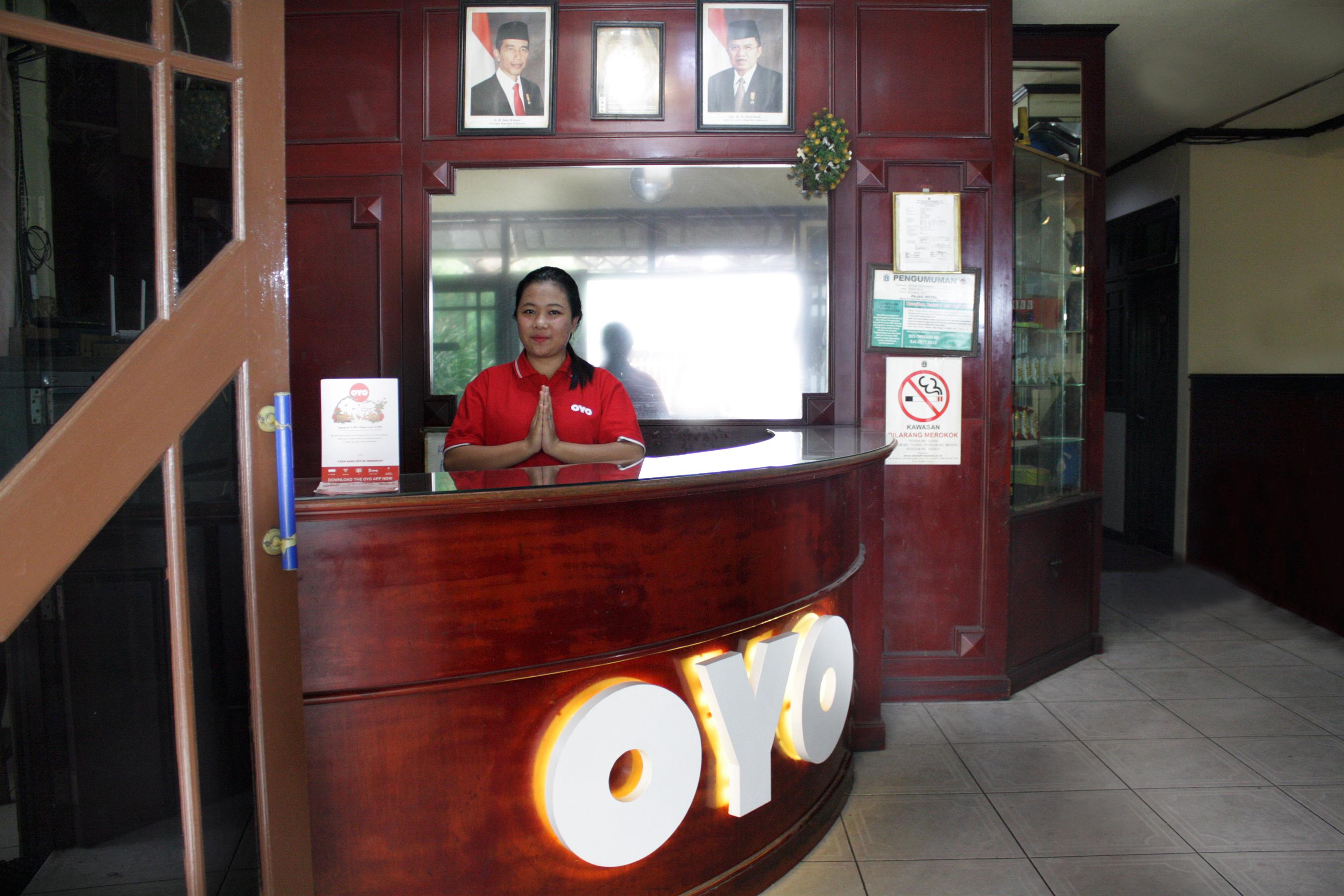 Hotel Vaccinated Staff - Oyo 181 Wisma Bintang Giacarta Esterno foto